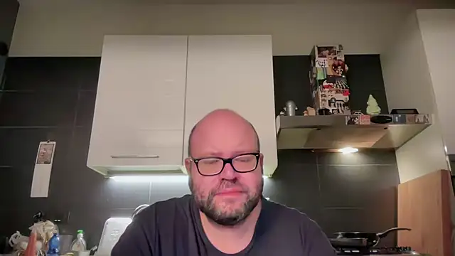 theitalianbear online show from October 16, 2:23 am