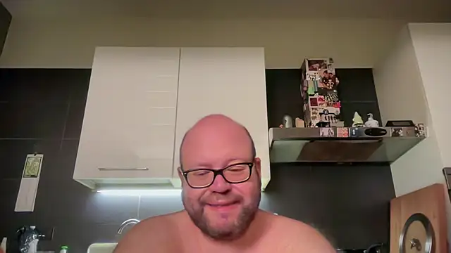 Snapshot of theitalianbear chatting on May 15, 11:34 pm theitalianbear online show from May 15, 11:34 pm