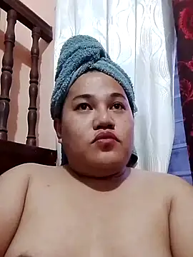 Snapshot of Andrea0414 chatting on February 19, 10:45 am Andrea0414 online show from February 19, 10:45 am