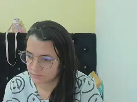 Snapshot of MARILYN_GARCIA chatting on December 21, 3:42 pm MARILYN GARCIA online show from December 21, 3:42 pm