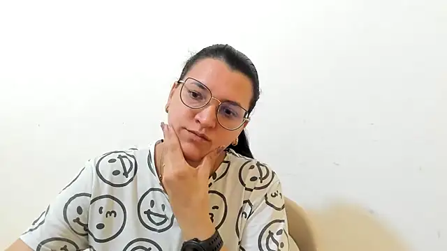 Snapshot of MARILYN_GARCIA chatting on November 6, 3:02 pm MARILYN GARCIA online show from November 6, 3:02 pm