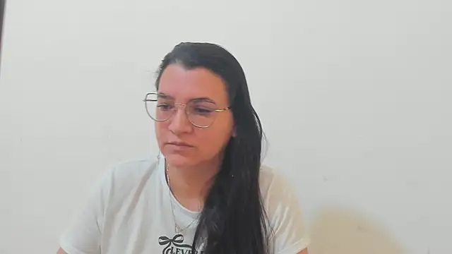 Snapshot of MARILYN_GARCIA chatting on December 2, 4:57 pm MARILYN GARCIA online show from December 2, 4:57 pm