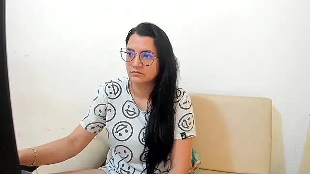 MARILYN GARCIA online show from January 14, 6:13 pm