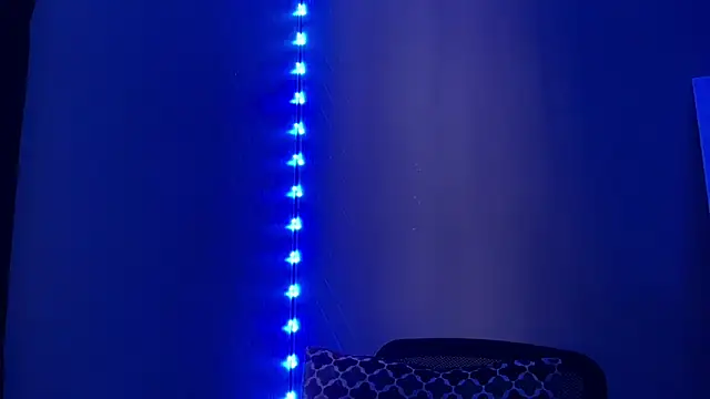 SimoneSavage online show from March 6, 9:11 pm