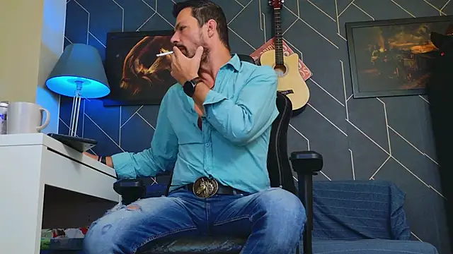 ChrisKox online show from September 18, 7:05 pm