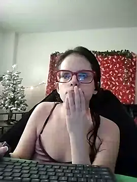 Snapshot of JessaBella chatting on December 4, 4:05 pm JessaBella online show from December 4, 4:05 pm