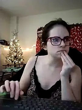 Snapshot of JessaBella chatting on December 16, 6:05 pm JessaBella online show from December 16, 6:05 pm