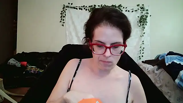 Snapshot of JessaBella chatting on October 7, 4:26 pm JessaBella online show from October 7, 4:26 pm
