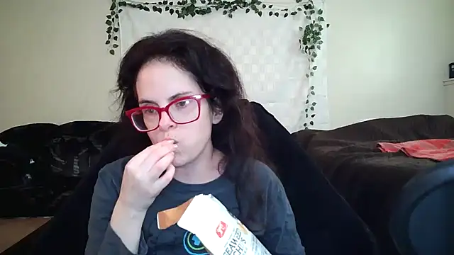 Snapshot of JessaBella chatting on October 15, 7:47 pm JessaBella online show from October 15, 7:47 pm