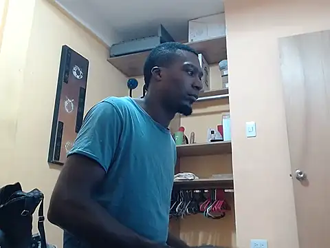 Snapshot of kurtbigcock chatting on October 24, 5:53 pm kurtbigcock online show from October 24, 5:53 pm