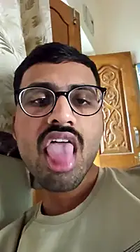 krishna8035 online show from December 11, 9:19 am