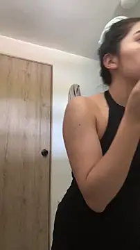 Snapshot of aimi_art1 chatting on October 26, 6:25 pm aimi art1 online show from October 26, 6:25 pm