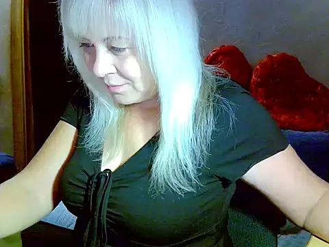 Snapshot of AgoniA7 chatting on October 12, 4:06 pm AgoniA7 online show from October 12, 4:06 pm