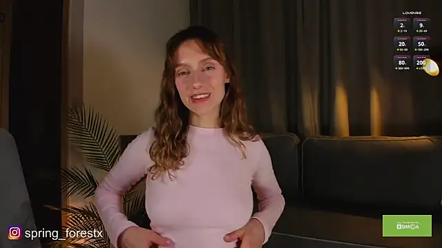 Snapshot of spring_forest chatting on October 31, 4:19 pm spring forest online show from October 31, 4:19 pm