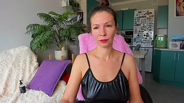 ChristinaGlory online show from October 20, 9:21 am