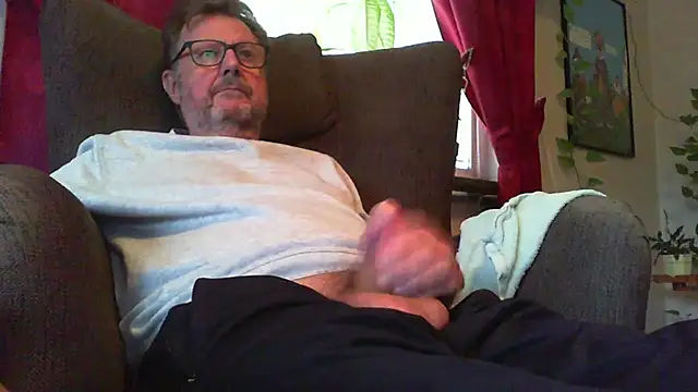 Snapshot of arne chatting on November 9, 11:30 am arne online show from November 9, 11:30 am