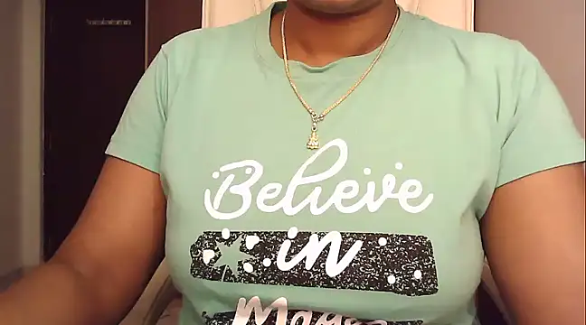 Snapshot of Spandana_Sweety chatting on December 25, 9:45 am Spandana Sweety online show from December 25, 9:45 am