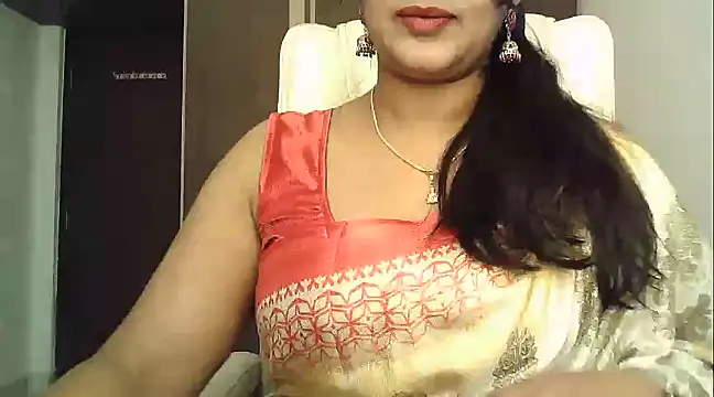 Snapshot of Spandana_Sweety chatting on January 8, 9:53 am Spandana Sweety online show from January 8, 9:53 am