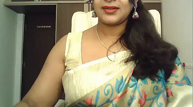 Snapshot of Spandana_Sweety chatting on February 3, 6:24 am Spandana Sweety online show from February 3, 6:24 am