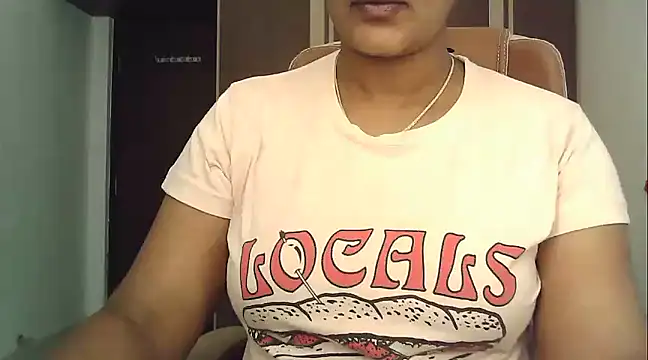 Snapshot of Spandana_Sweety chatting on March 1, 6:24 am Spandana Sweety online show from March 1, 6:24 am