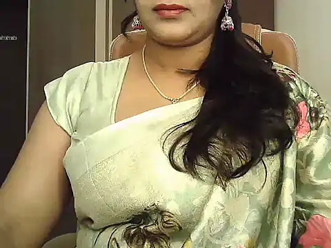 Snapshot of Spandana_Sweety chatting on November 19, 6:13 am Spandana Sweety online show from November 19, 6:13 am