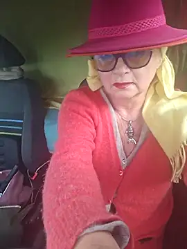 MucMilf59 online show from November 19, 12:38 pm