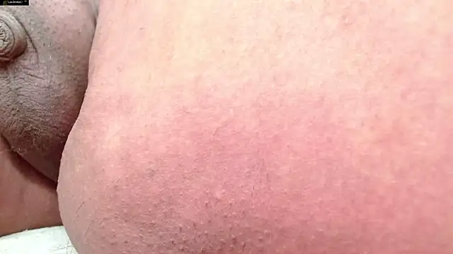 khloeHermaprodit3 online show from March 1, 6:54 pm