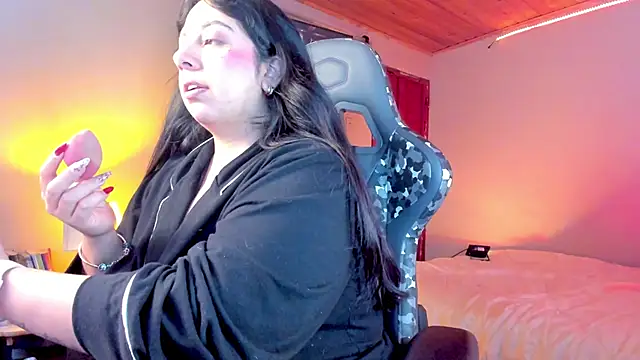 coraline latin online show from December 25, 9:33 pm