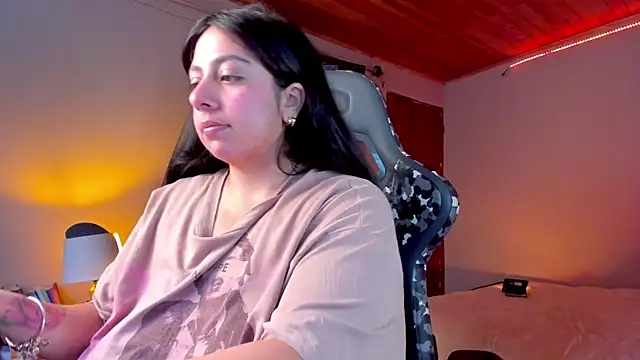 coraline latin online show from December 27, 9:54 pm