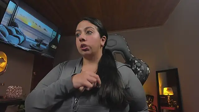 coraline latin online show from February 14, 4:58 am