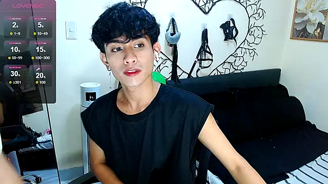 Snapshot of WildestTwink chatting on November 23, 9:03 pm WildestTwink online show from November 23, 9:03 pm