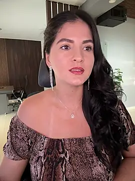 Snapshot of Carolina_Novoa chatting on October 3, 9:01 pm Carolina Novoa online show from October 3, 9:01 pm
