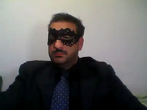 Snapshot of Italian_dark_desire chatting on November 11, 10:32 pm Italian dark desire online show from November 11, 10:32 pm