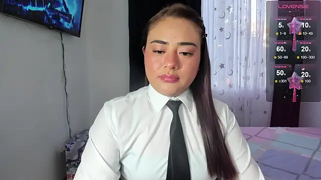 ReyleDoll online show from April 7, 10:42 pm