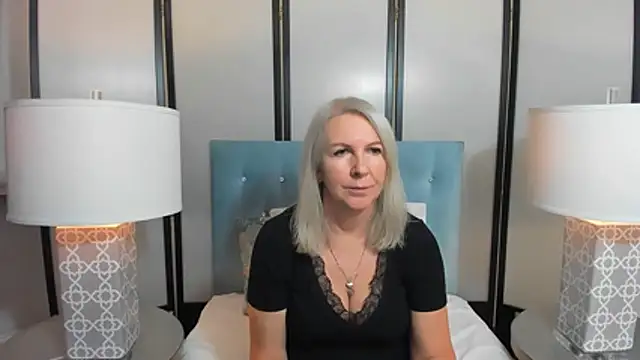 Snapshot of EricaTop chatting on November 5, 5:02 pm EricaTop online show from November 5, 5:02 pm