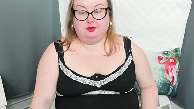 Snapshot of dirtyBonnie chatting on December 17, 9:17 am dirtyBonnie online show from December 17, 9:17 am