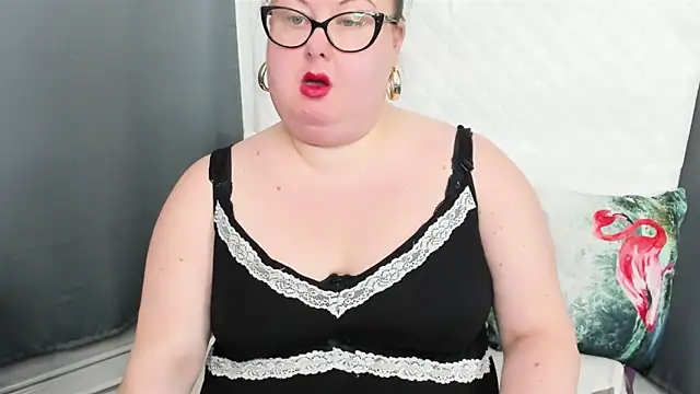 Snapshot of dirtyBonnie chatting on December 18, 9:04 am dirtyBonnie online show from December 18, 9:04 am