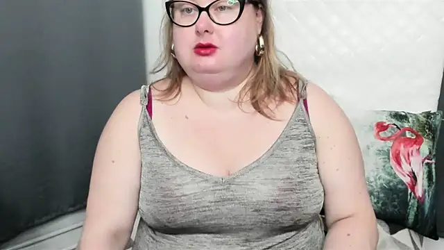 Snapshot of dirtyBonnie chatting on December 24, 5:49 am dirtyBonnie online show from December 24, 5:49 am