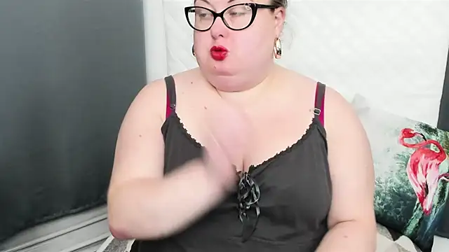 Snapshot of dirtyBonnie chatting on December 28, 5:55 am dirtyBonnie online show from December 28, 5:55 am