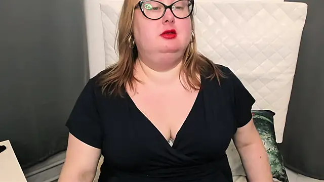 Snapshot of dirtyBonnie chatting on January 25, 8:00 am dirtyBonnie online show from January 25, 8:00 am