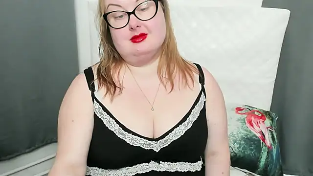 Snapshot of dirtyBonnie chatting on February 18, 9:10 am dirtyBonnie online show from February 18, 9:10 am