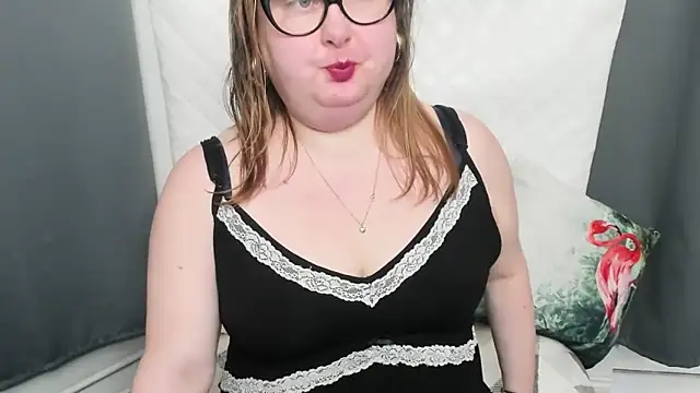 Snapshot of dirtyBonnie chatting on March 22, 7:47 am dirtyBonnie online show from March 22, 7:47 am