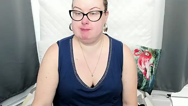 Snapshot of dirtyBonnie chatting on November 13, 10:25 am dirtyBonnie online show from November 13, 10:25 am