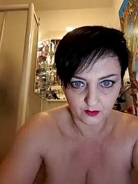 Snapshot of lucillabollente chatting on February 22, 5:12 am lucillabollente online show from February 22, 5:12 am