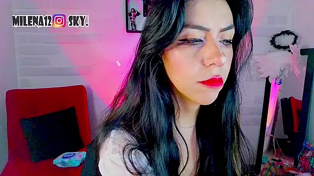 Snapshot of sky_girl1 chatting on November 25, 3:39 am sky girl1 online show from November 25, 3:39 am