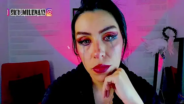 Snapshot of sky_girl1 chatting on November 27, 6:15 am sky girl1 online show from November 27, 6:15 am