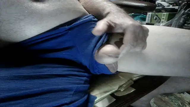 Snapshot of russtee chatting on November 17, 8:58 pm russtee online show from November 17, 8:58 pm