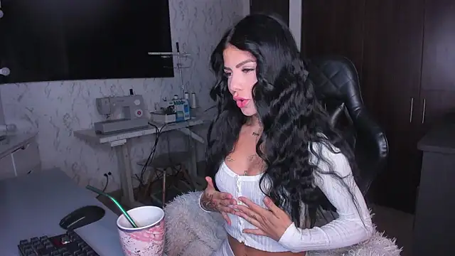 Snapshot of Lisegg_ chatting on December 5, 10:55 am Lisegg online show from December 5, 10:55 am