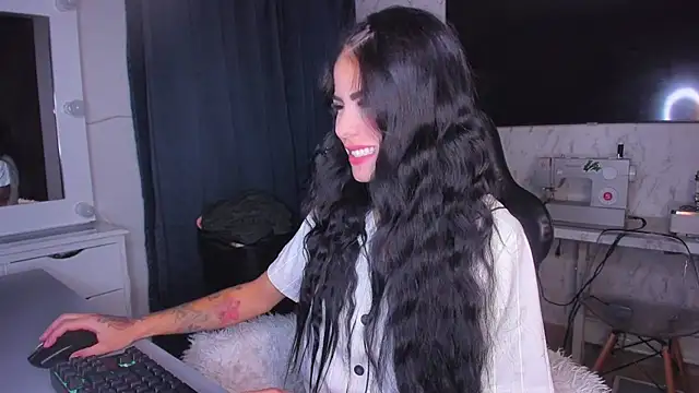 Snapshot of Lisegg_ chatting on January 28, 2:31 pm Lisegg online show from January 28, 2:31 pm