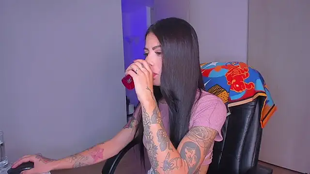 Snapshot of Lisegg_ chatting on October 3, 1:08 pm Lisegg online show from October 3, 1:08 pm